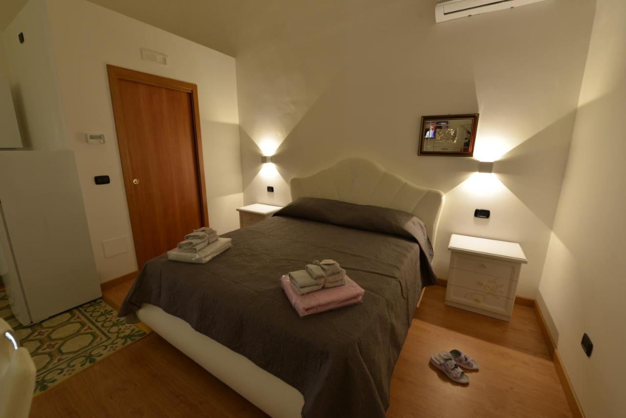 Bed and Breakfast L'Antico Palazzo Каноза-ді-Пулья Екстер'єр фото